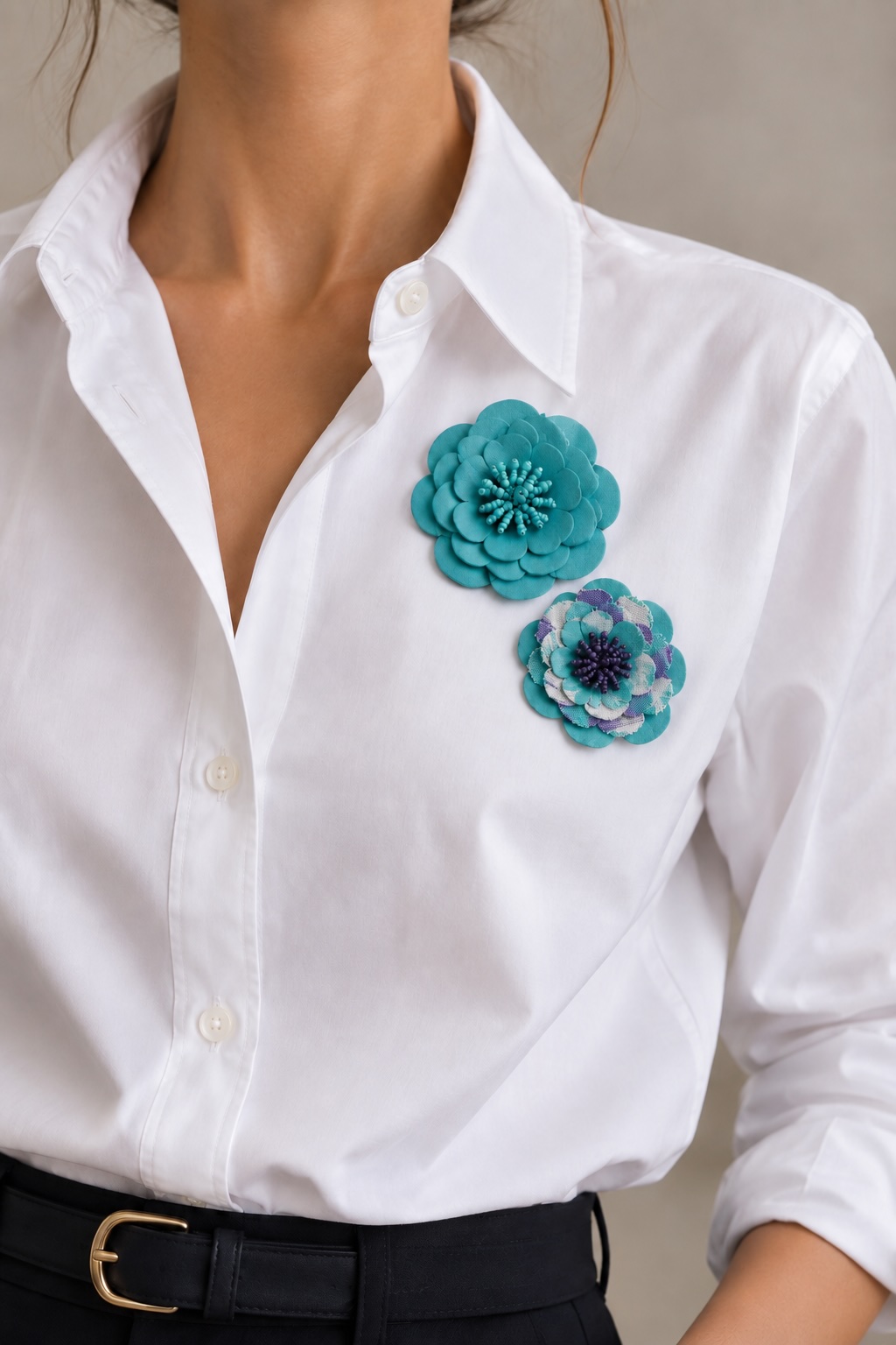 Florecer Flower Brooch - Image 1